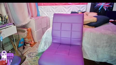 Snapshot of divynejade chatting on 12-30-24, 01:14 Jade Divyne online show from 12-30-24, 01:14