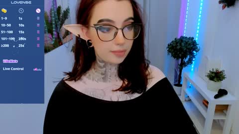 dixipixi_ online show from 12-12-24, 06:14