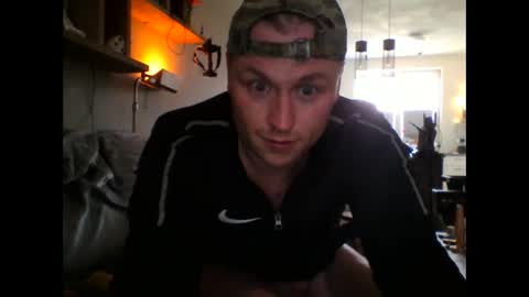 Snapshot of dj_ziggo chatting on 03-12-25, 12:15 dj_ziggo online show from 03-12-25, 12:15