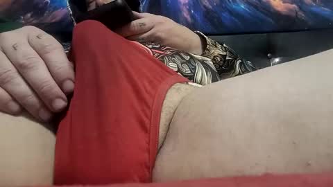 Snapshot of djirie1 chatting on 03-12-25, 02:23 Tunes online show from 03-12-25, 02:23