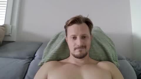 Snapshot of djo68686666 chatting on 09-28-25, 12:32 djo68686666 online show from 09-28-25, 12:32