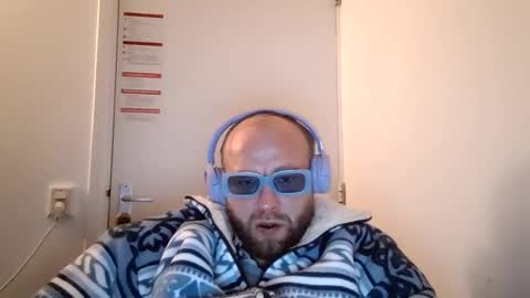 djschoor online show from 10-19-25, 07:25