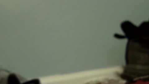 Mmmmgood online show from 04-17-26, 03:53