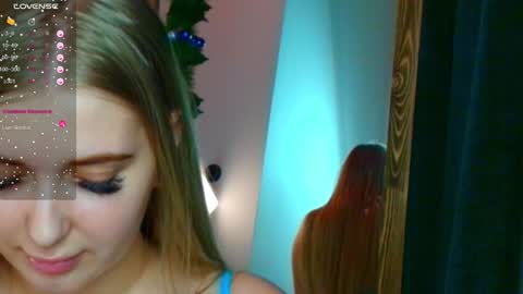 Snapshot of do_u_want_alice chatting on 12-28-24, 05:23 Alice online show from 12-28-24, 05:23