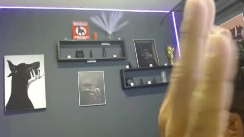 Snapshot of dober_manent chatting on 11-17-25, 02:17 dober_manent online show from 11-17-25, 02:17