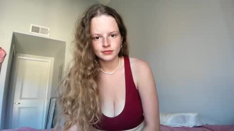 Snapshot of doeeyedpeach chatting on 09-15-25, 12:10 doeeyedpeach online show from 09-15-25, 12:10
