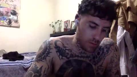 Snapshot of dogboi666 chatting on 01-04-25, 01:42 Dogboi online show from 01-04-25, 01:42