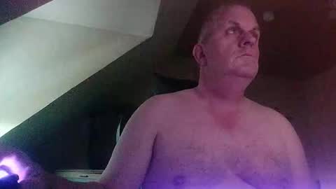 doggy2629 online show from 11-05-25, 06:57