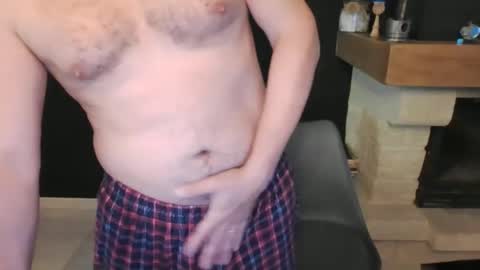 Snapshot of doggydaddi chatting on 11-17-25, 07:03 Alex online show from 11-17-25, 07:03