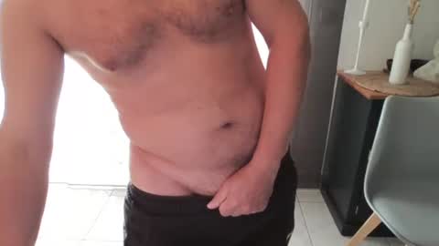 Snapshot of doggydaddi chatting on 11-25-25, 08:14 Alex online show from 11-25-25, 08:14