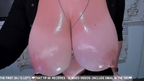 Snapshot of dolce4you69 chatting on 01-09-25, 05:23 Dea----IF YOU WANT TO SUPPORT ME -Purshase subscribtions scroll BIO  THANK YOU LOVE - online show from 01-09-25, 05:23