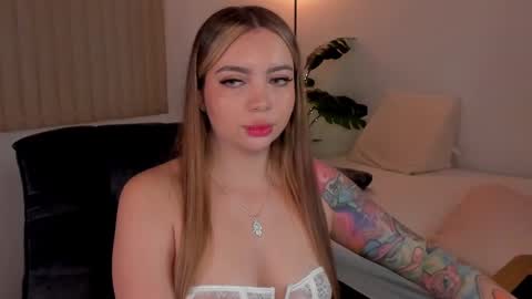 Snapshot of dolcebaddie chatting on 03-11-25, 03:59 Hii Dont forget to follow me . online show from 03-11-25, 03:59