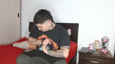 Auro and Santiago online show from 02-13-25, 03:07