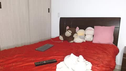 Auro and Santiago online show from 02-17-25, 04:20