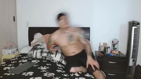 Auro and Santiago online show from 03-12-25, 02:41