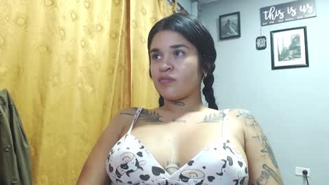 Snapshot of doll_and_thebrown chatting on 10-08-25, 11:24 doll_and_thebrown online show from 10-08-25, 11:24