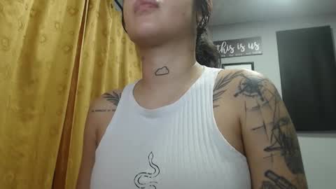 Snapshot of doll_and_thebrown chatting on 10-16-25, 12:44 doll_and_thebrown online show from 10-16-25, 12:44