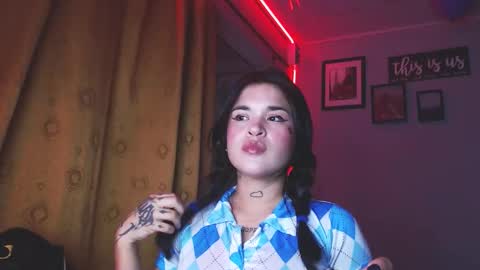 Snapshot of doll_and_thebrown chatting on 11-24-25, 01:49 doll_and_thebrown online show from 11-24-25, 01:49