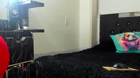 C E L E S T E  online show from 02-01-25, 12:51