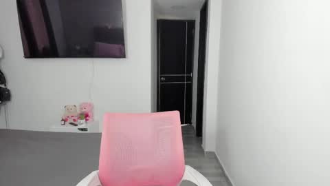 doll_oriana online show from 02-11-25, 07:48