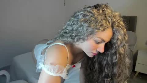 doll_oriana online show from 10-17-25, 06:32