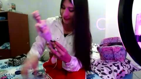 Snapshot of doll_sary chatting on 12-18-25, 11:44 Catherine XXX online show from 12-18-25, 11:44