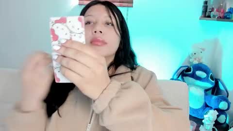 Snapshot of doll_snow chatting on 10-12-25, 08:41 Antrtica online show from 10-12-25, 08:41