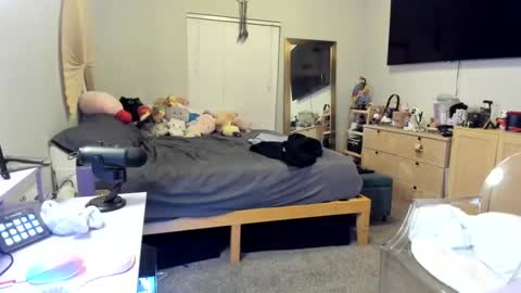 DOLLLFACE online show from 03-08-25, 01:17