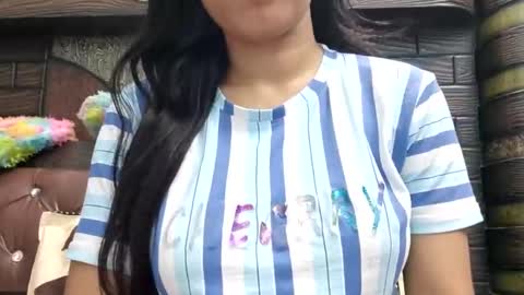 Snapshot of dollmeenu chatting on 09-10-25, 05:24 dollmeenu online show from 09-10-25, 05:24