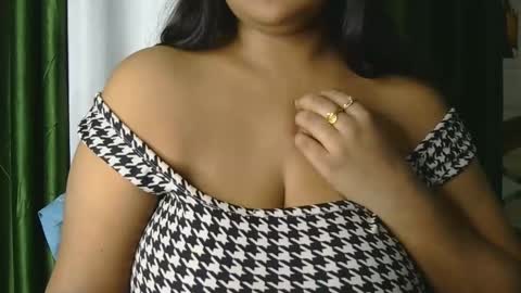 dolly_2 online show from 01-13-25, 05:23