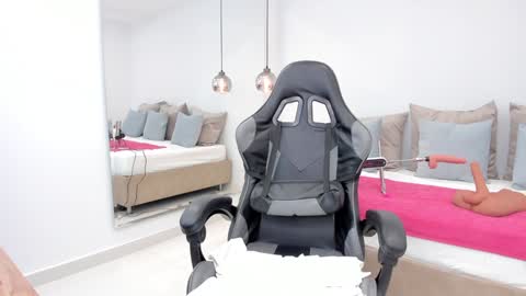 dolly walker online show from 02-02-25, 02:45