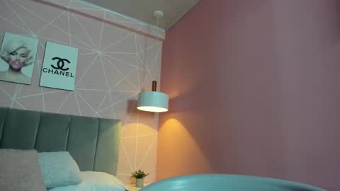 Snapshot of dolly_zoe chatting on 11-05-25, 10:43 Call me Zoe online show from 11-05-25, 10:43