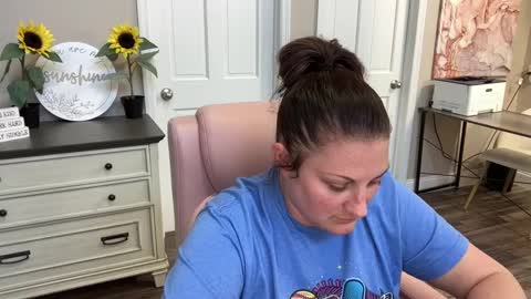 Snapshot of dollydimplez chatting on 02-27-25, 09:25 Dolly online show from 02-27-25, 09:25