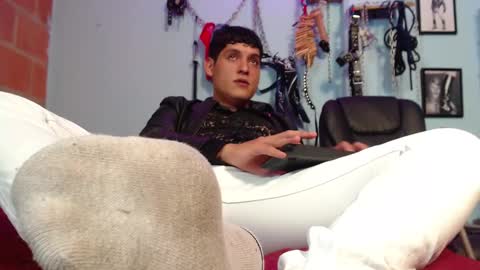 Diego Castell online show from 11-25-25, 06:19