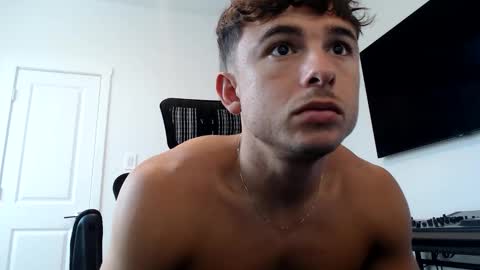 Snapshot of domd3 chatting on 10-17-25, 06:21 Dom online show from 10-17-25, 06:21