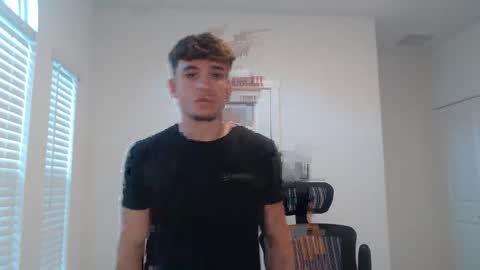 Snapshot of domd3 chatting on 10-28-25, 09:50 Dom online show from 10-28-25, 09:50