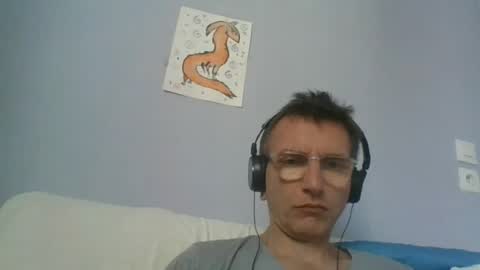 Snapshot of domi94300 chatting on 08-09-26, 03:39 domi94300 online show from 08-09-26, 03:39
