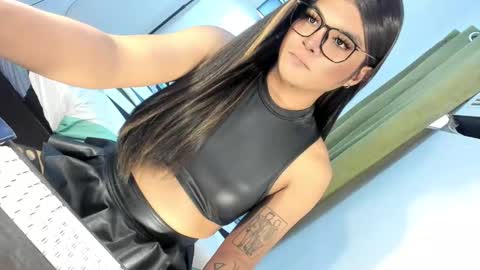 ANGELA online show from 10-02-25, 04:08