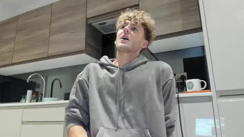 Alex...  online show from 11-17-25, 06:08