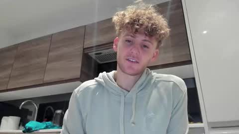 Alex...  online show from 12-19-25, 03:19