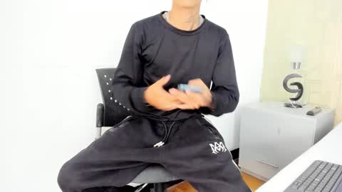 Dominic foox online show from 02-02-26, 01:21