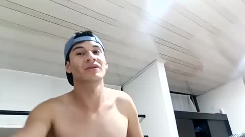 Snapshot of dominic_radccliffe chatting on 01-29-25, 06:43 Your real love online show from 01-29-25, 06:43