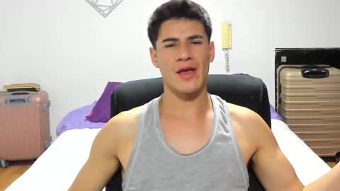 Snapshot of dominic_radccliffe chatting on 09-15-25, 03:17 Your real love online show from 09-15-25, 03:17