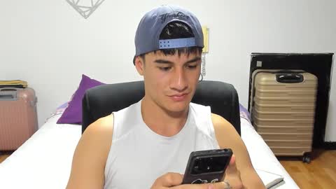 Snapshot of dominic_radccliffe chatting on 09-16-25, 10:55 Your real love online show from 09-16-25, 10:55