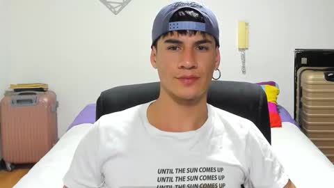 Snapshot of dominic_radccliffe chatting on 09-18-25, 04:03 Your real love online show from 09-18-25, 04:03