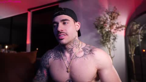 Snapshot of dominic_sullivan1 chatting on 09-25-25, 07:34 Dominic Sullivan online show from 09-25-25, 07:34