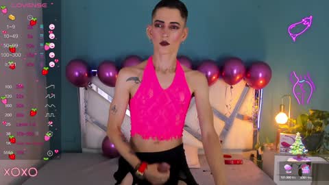 Dominic online show from 12-24-24, 05:55