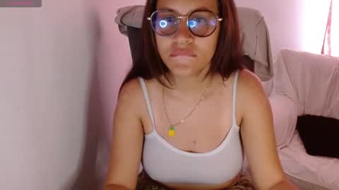 Snapshot of dominica3 chatting on 10-18-25, 07:03 online show from 10-18-25, 07:03