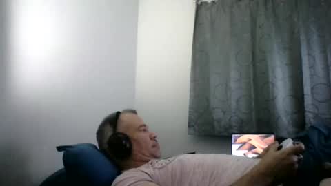 Snapshot of dominicanorico chatting on 12-01-24, 08:20 luis online show from 12-01-24, 08:20