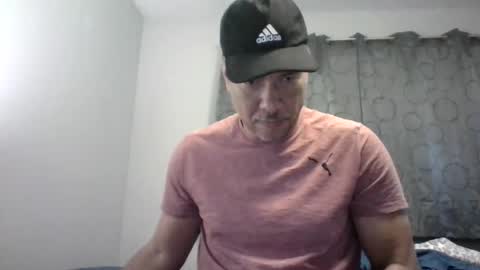 Snapshot of dominicanorico chatting on 12-16-24, 04:02 luis online show from 12-16-24, 04:02